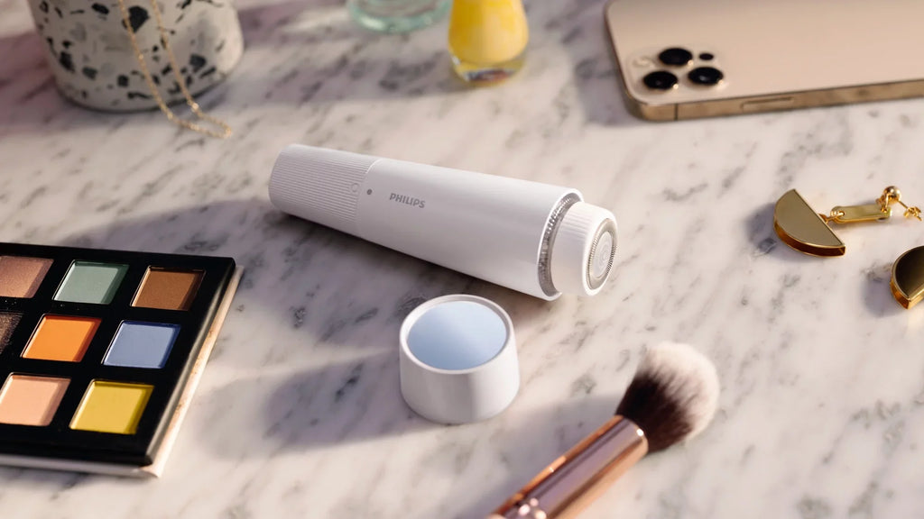 Philips Hair Electric with Remover, Series Electric BRL166/91 Lady Shaver Cordless, 8000 Facial