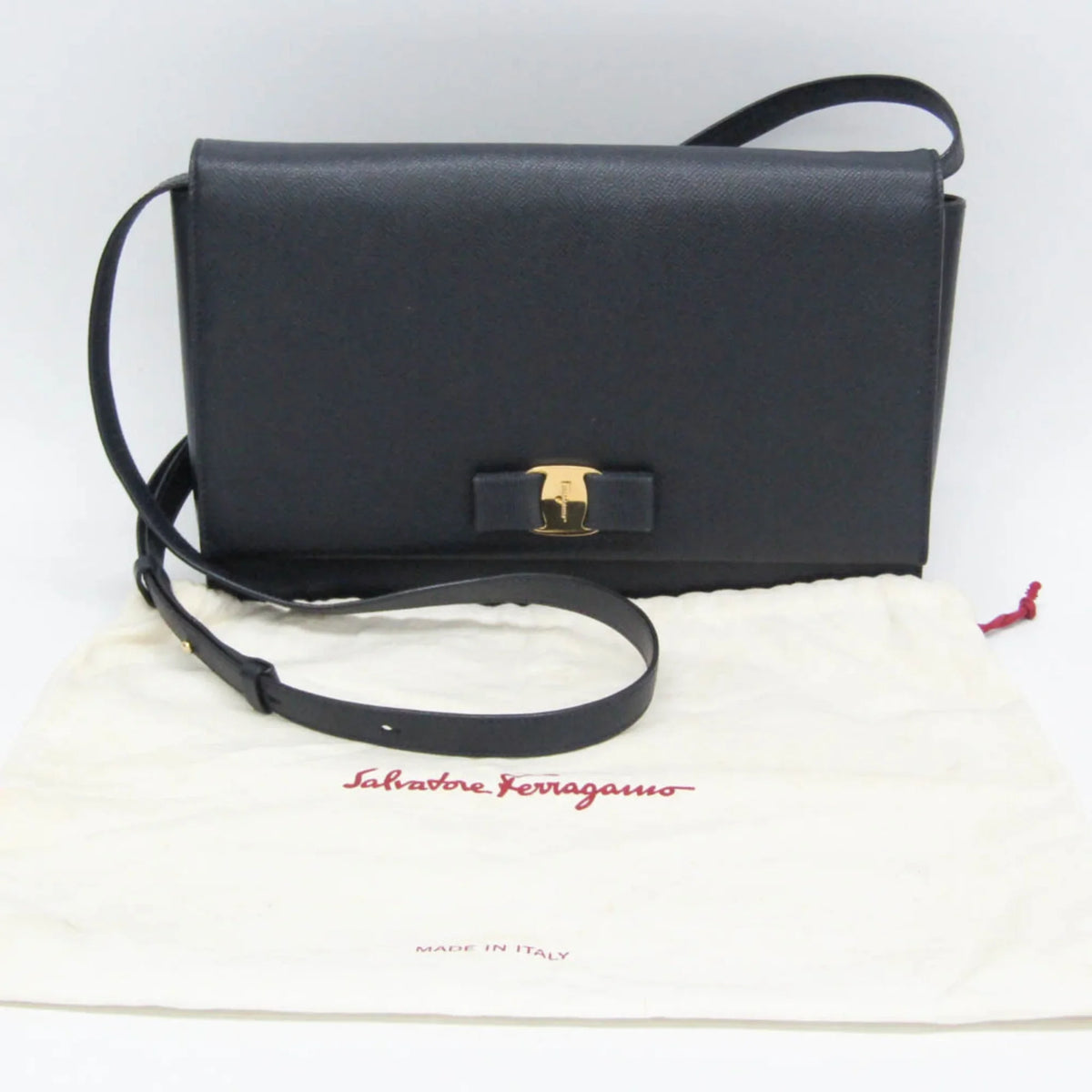 Bag Ferragamo 0011 Navy (Good) AU-21 Vara Shoulder Salvatore Leather Pre-Owned Women's