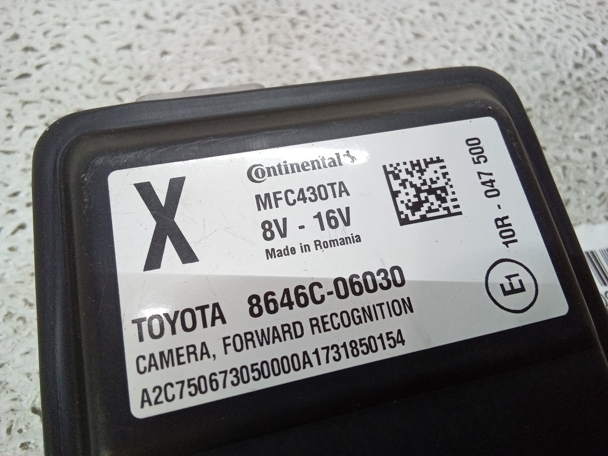 Warning OEM Toyota (Good) Front Camry 2018 Pre-Owned 8646C-06030 Departure Lane Camera