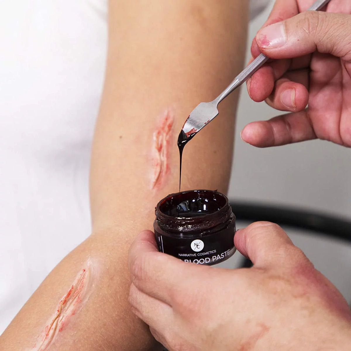 and with FX Kit and Theatrical - - Scar Sponge Special Wheel, Paste, Makeup Blood for Color Effects Sided Double Perfect Foam Spatula, Makeup Block Narrative Cosmetics Starter 6 Scab Wax Bruise