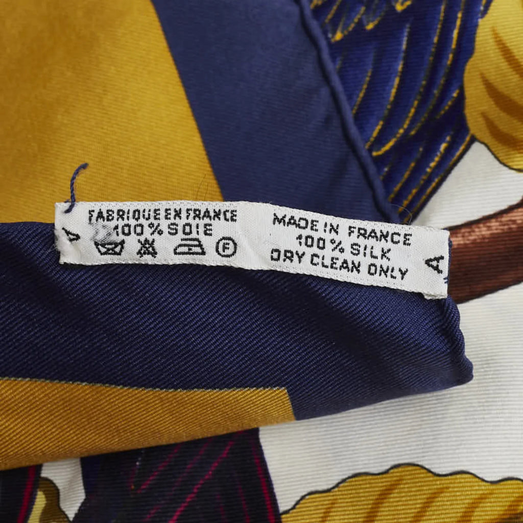 Ladies Hermes Gold Bird (Good) Carre90 Perroquets Navy HERMES Pre-Owned Les Parrot Scarf Silk Muffler detail