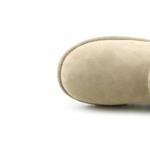 Ugg 5991Y Boots : Kids Bailey Little Button Style