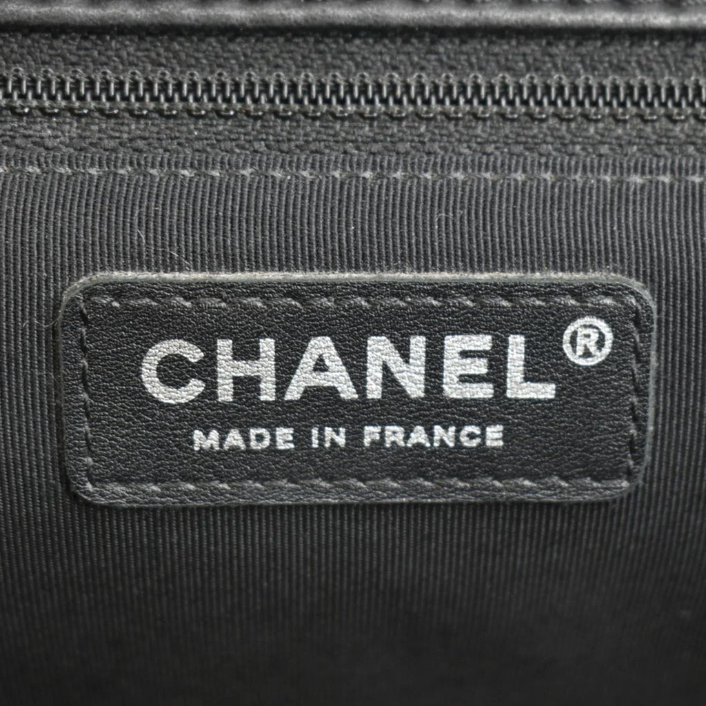 Bag Crossbody Chevron Lambskin Black Medium Pre-Owned CHANEL Flap Surpique Leather