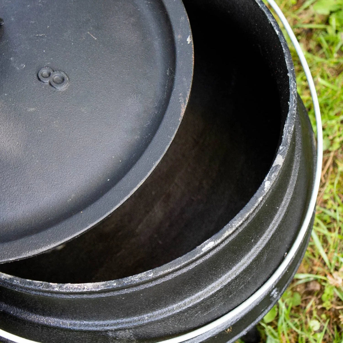 9 Dutch Gallon Kettle - And 16 Cooking Legs je Iron With Lid, Inch, Cast Campfire Oven 3