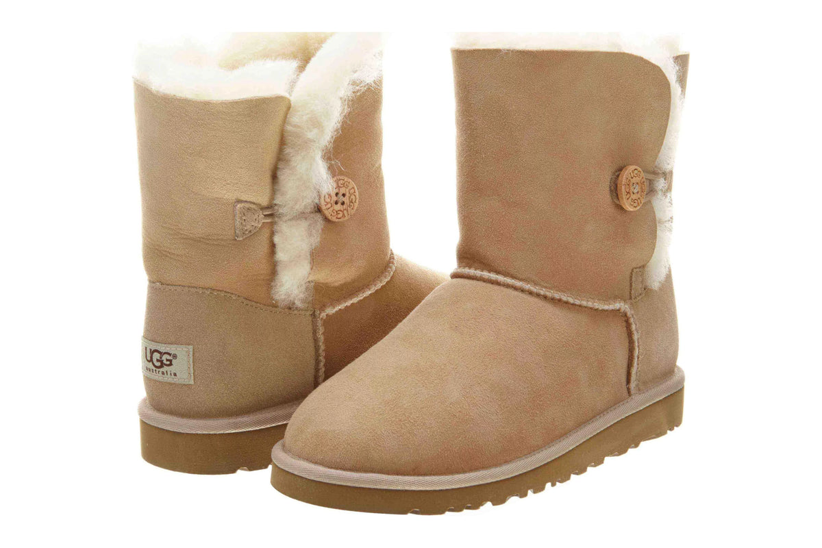 Ugg 5991Y Boots : Kids Bailey Little Button Style