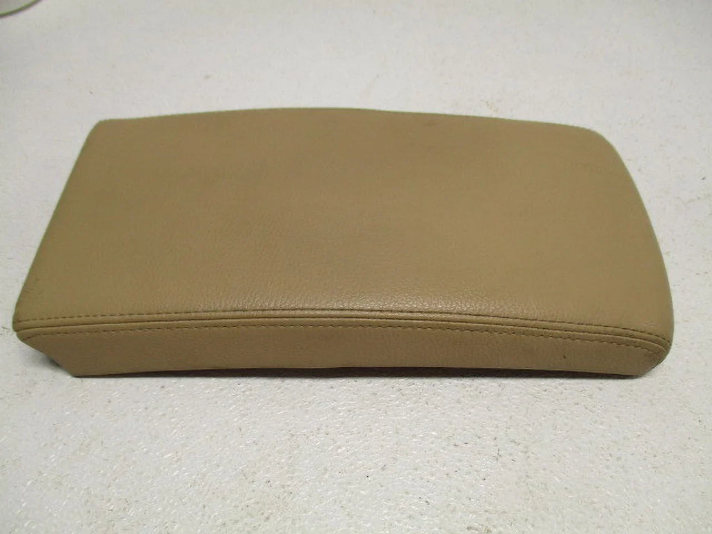 LKQ Interior Passat Volkswagen Center OEM (Good) 2007 Lid Pre-Owned Console