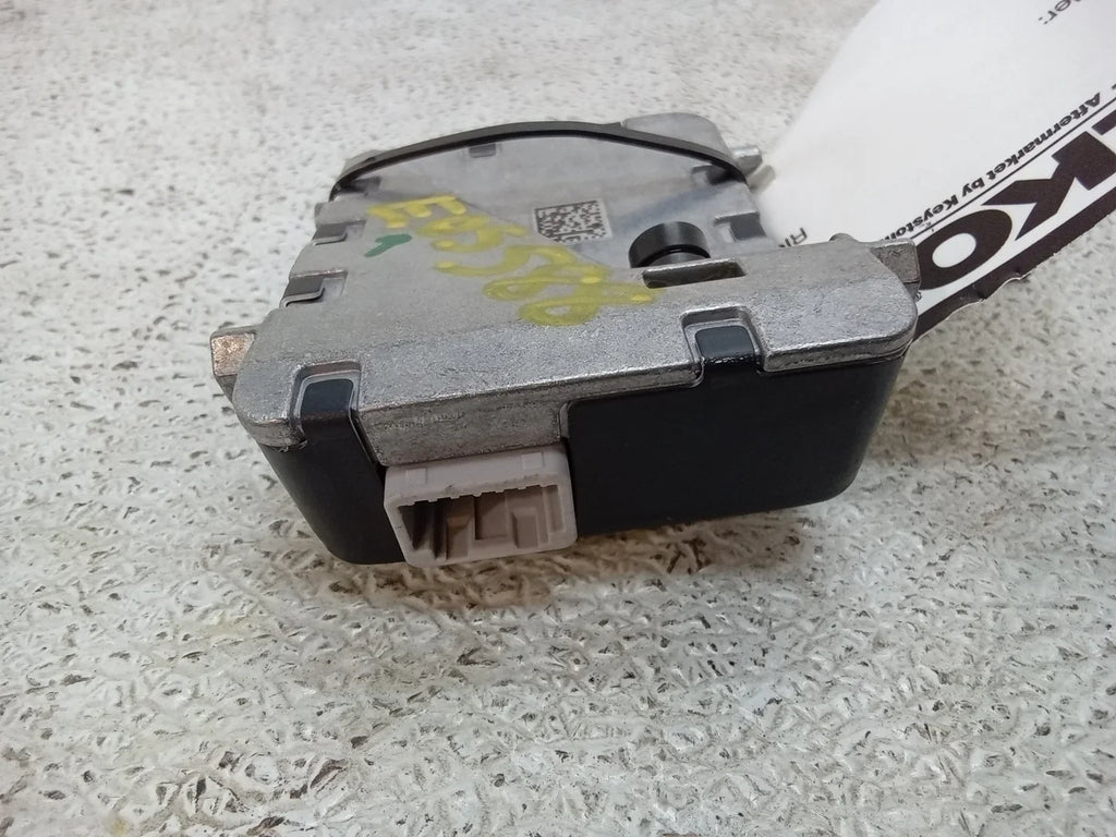 Warning OEM Toyota (Good) Front Camry 2018 Pre-Owned 8646C-06030 Departure Lane Camera